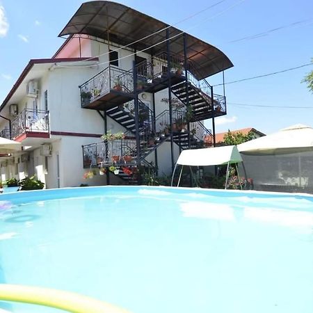 Vila Robert Hotel Schitu Екстериор снимка