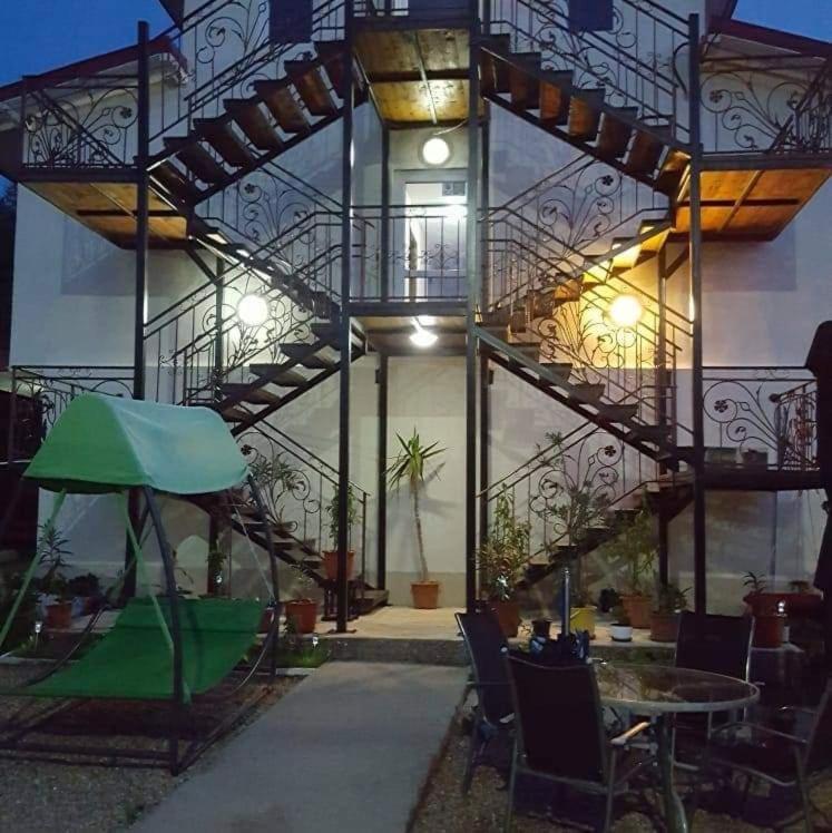 Vila Robert Hotel Schitu Екстериор снимка