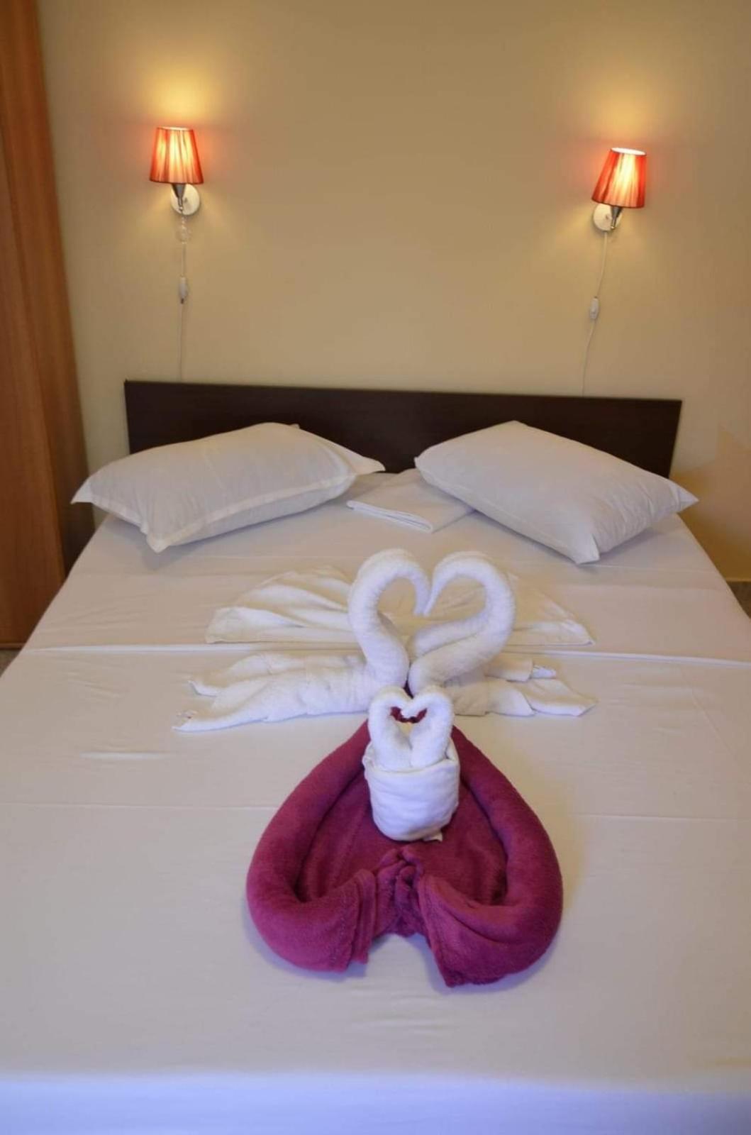 Vila Robert Hotel Schitu Екстериор снимка